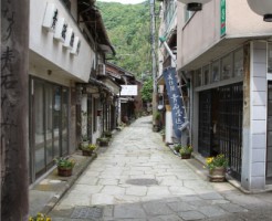 美保神社横の青石畳通り画像１